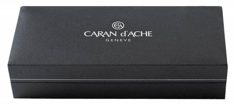 Ручка перьевая Carandache Leman Ebony (4799.272) black lacquered GP F перо золото 18K двухцветное подар.кор.