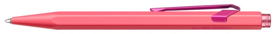 Ручка шариковая Carandache Office 849 Claim your style (849.546) розовый матовый M синие чернила подар.кор.